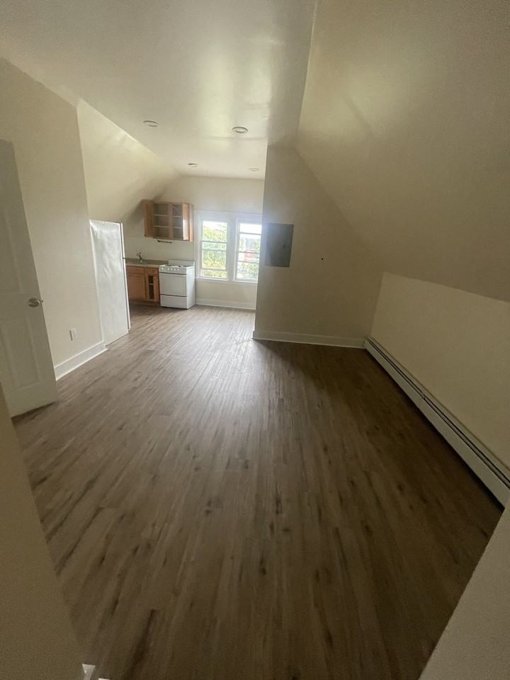 710 Connecticut Avenue #3 - Photo 7 of 8