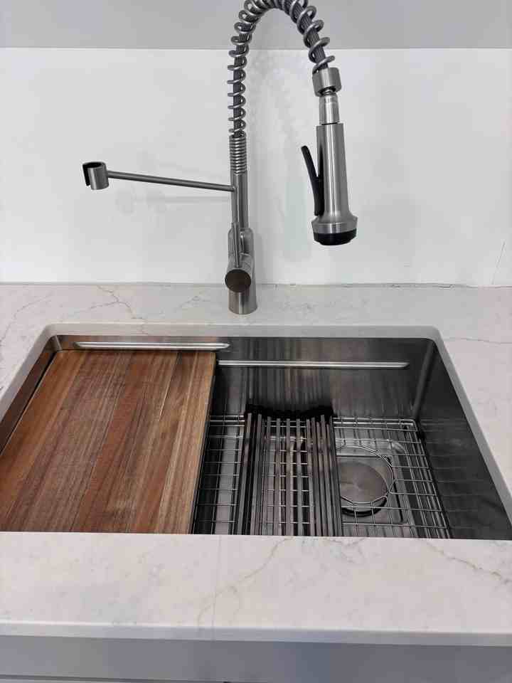 44 Elmwood Place #3 - Photo 3 of 12