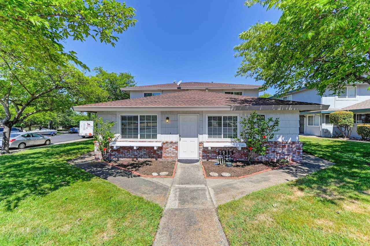 229 Harding Blvd - Photo 2 of 20