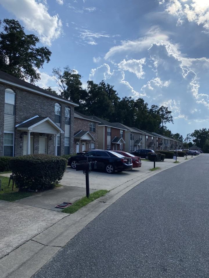 3133 Allison Marie Court - Photo 2 of 20