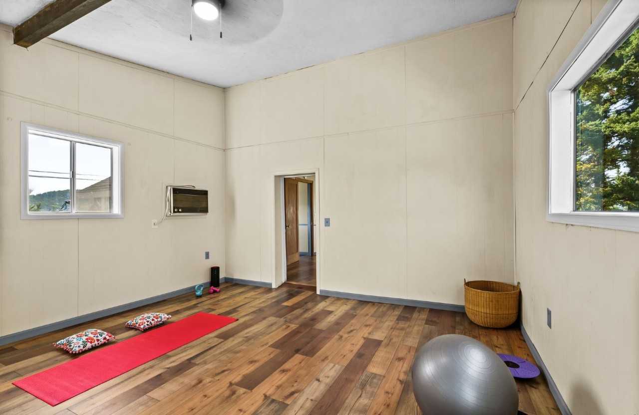 1548 Northwest Eden Street #NA - Photo 6 of 20