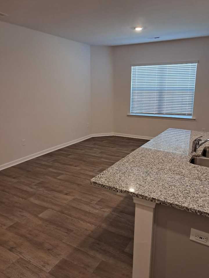 1204 Gracie Lane - Photo 5 of 11