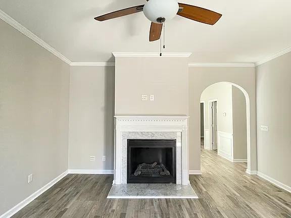 411 Plank Bridge Way - Photo 4 of 20