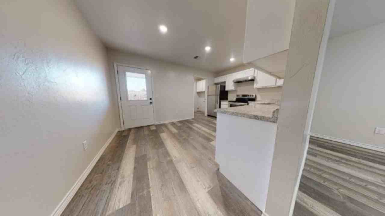 415 W James St #1 - Photo 3 of 17