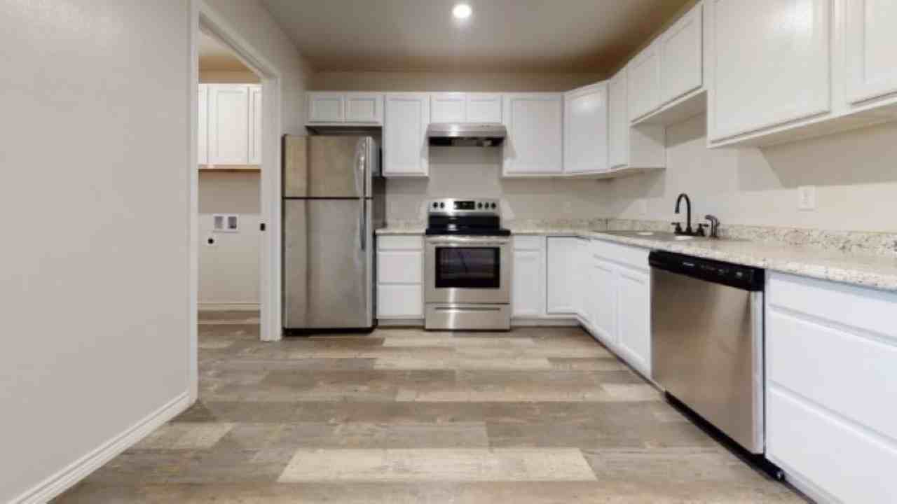 415 W James St #1 - Photo 5 of 17