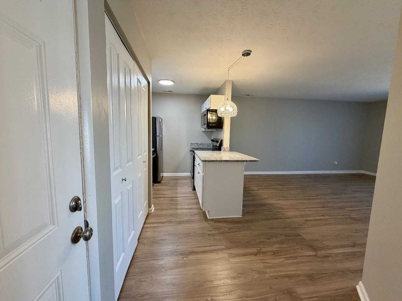 1128 Southwood Dr - Photo 7 of 20