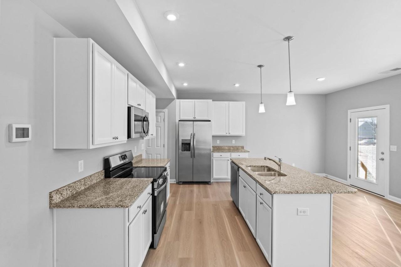 105 Lambert Field - Photo 6 of 20