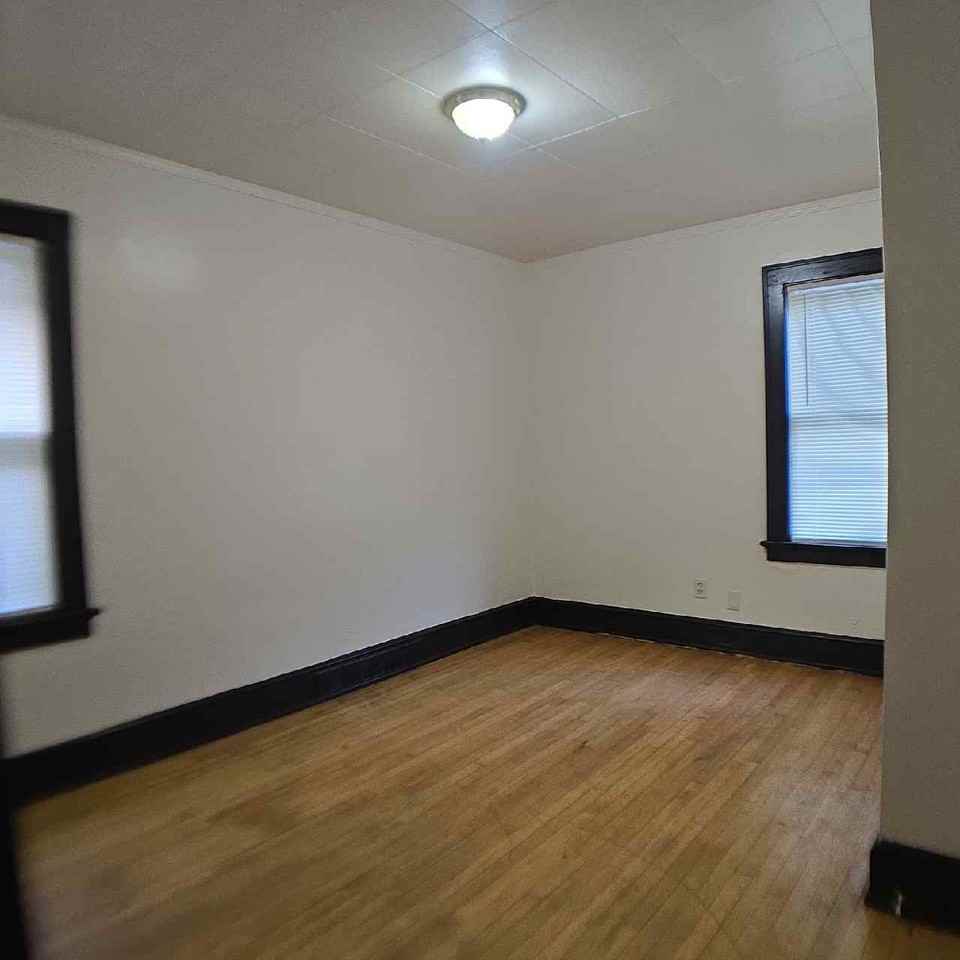 254 East Keefe Avenue #252 - Photo 4 of 8