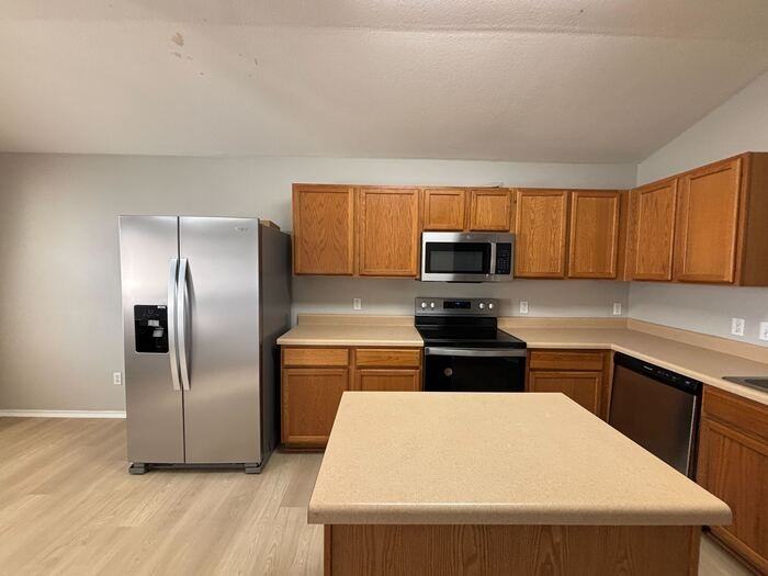 306 Mossy Rock Dr - Photo 5 of 23