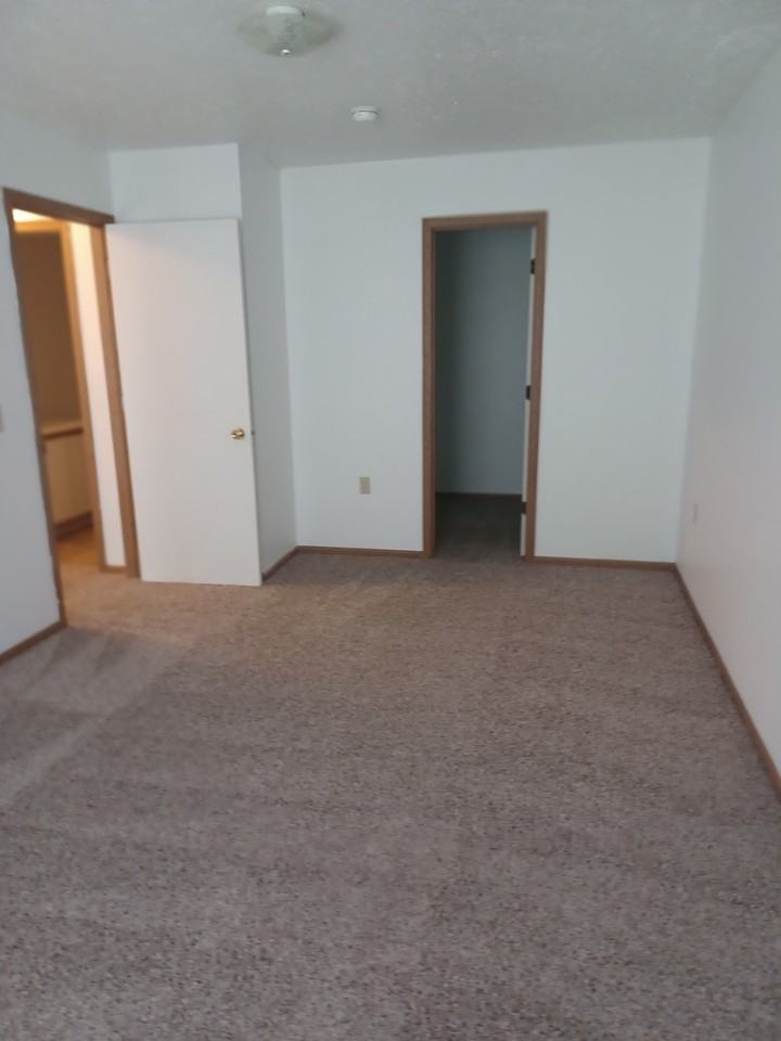 1801 Raleigh Avenue #12 - Photo 4 of 7