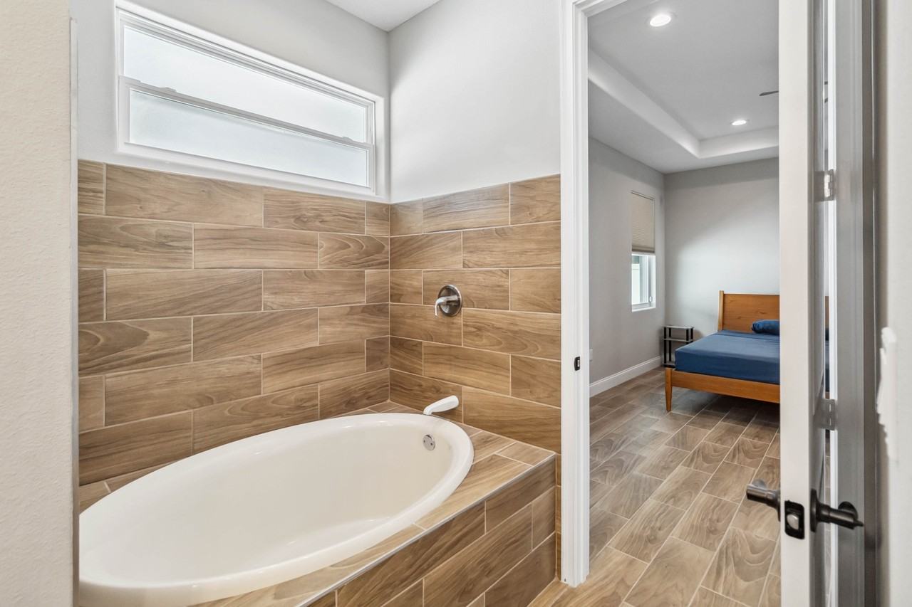 6592 Taxiway Cir #1 - Photo 6 of 21