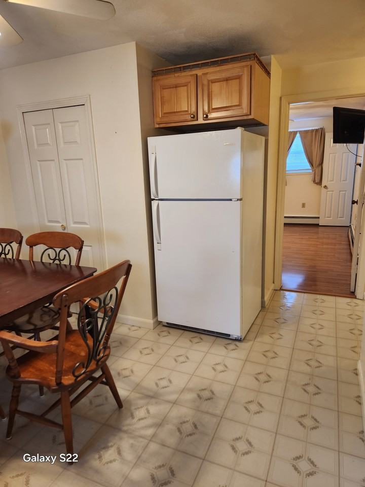 7 Garfield Ave #1-1BDRM - Photo 6 of 9