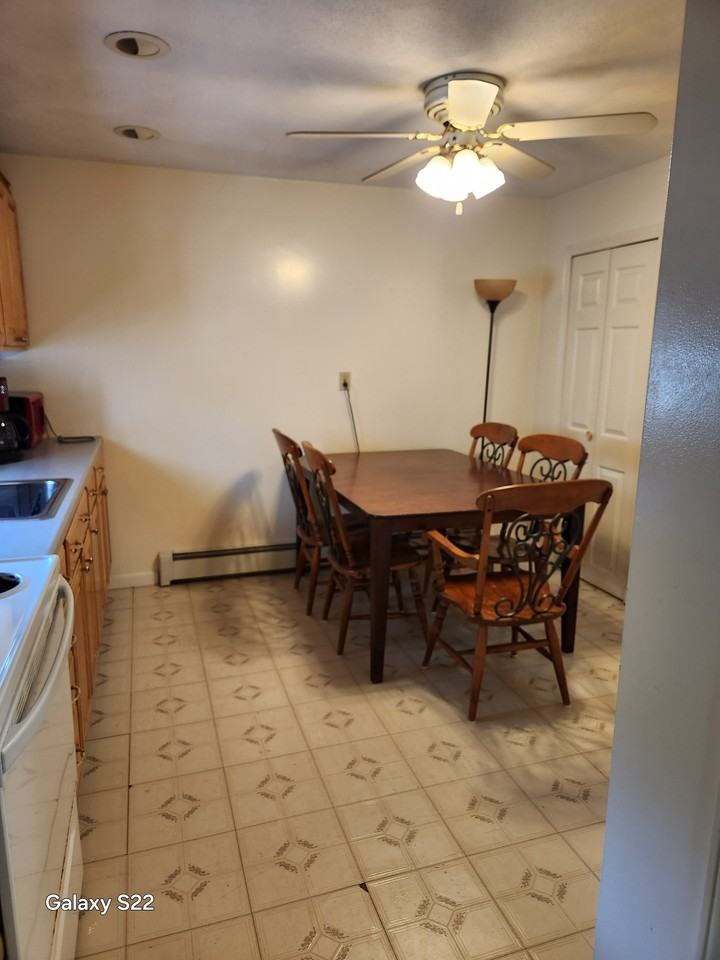 7 Garfield Ave #1-1BDRM - Photo 7 of 9