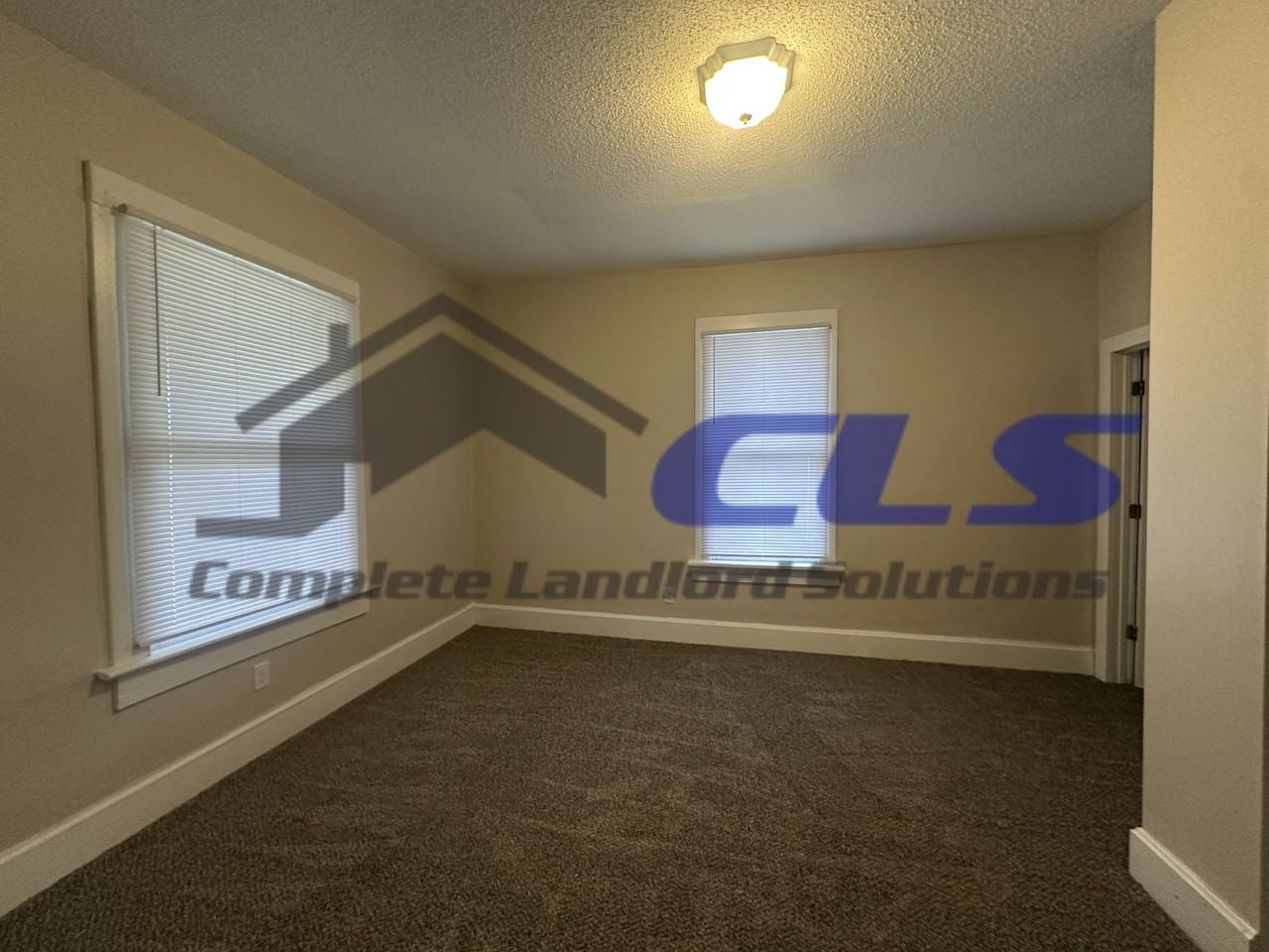 1106 S 11th 1/2 St #1 - Photo 4 of 5