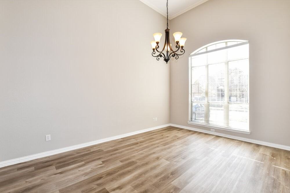 2813 Independence Dr - Photo 5 of 17