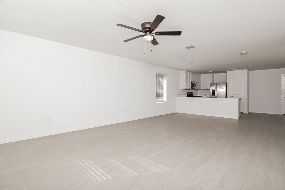 175 Amy Aly - Photo 5 of 16