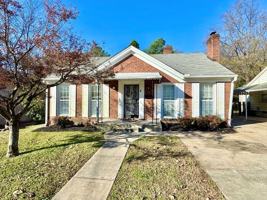 featured image of 135 S Greer St