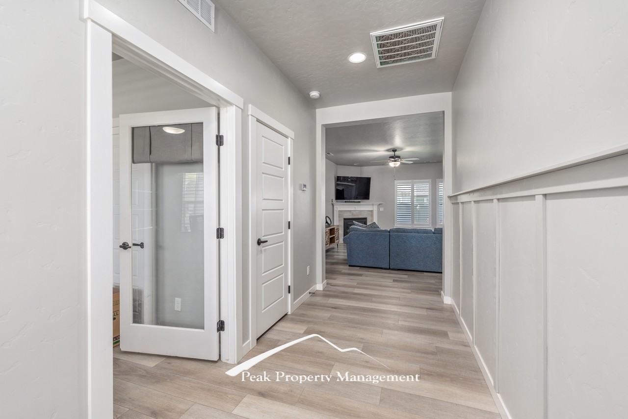 18272 North Wild Goose Avenue #1 - Photo 4 of 34