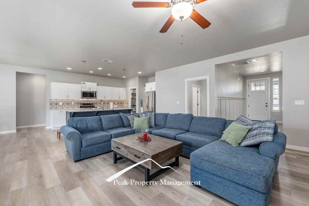 18272 North Wild Goose Avenue #1 - Photo 6 of 34