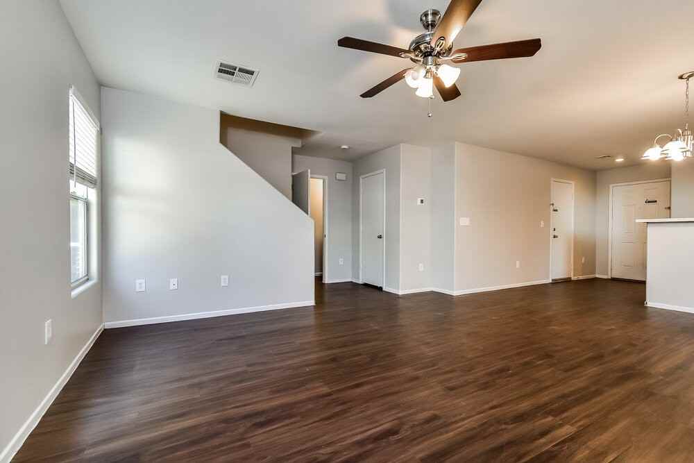 4136 Buckland Ct - Photo 6 of 17