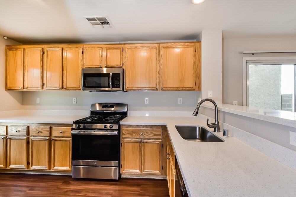 4136 Buckland Ct - Photo 7 of 17