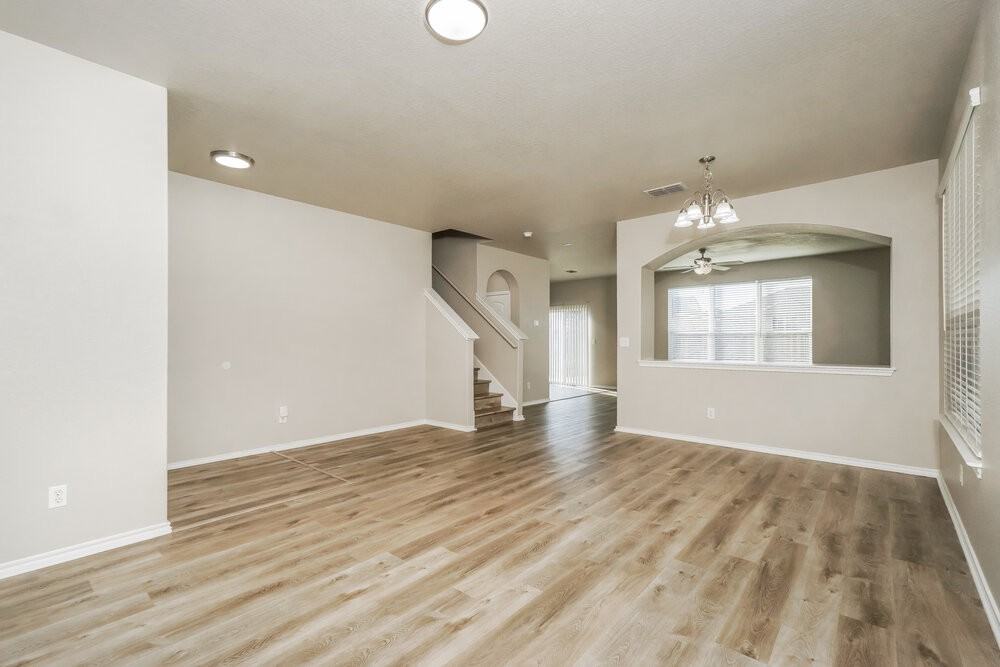 11118 Geneva Frd - Photo 6 of 17