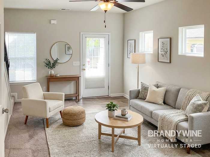 108 Howard Ave - Photo 5 of 19