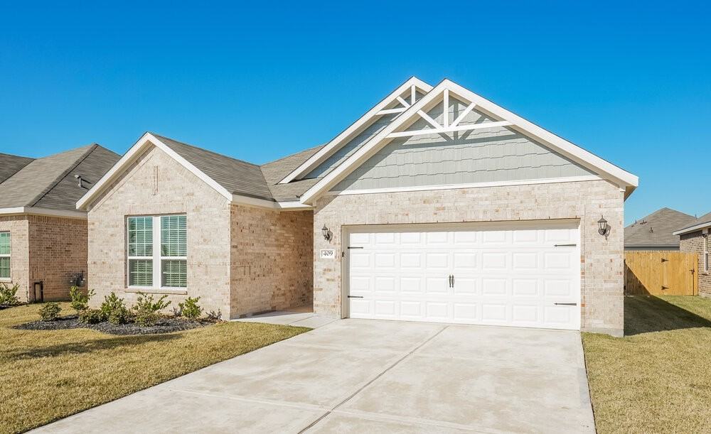 409 Mustang Trot Dr - Photo 3 of 16