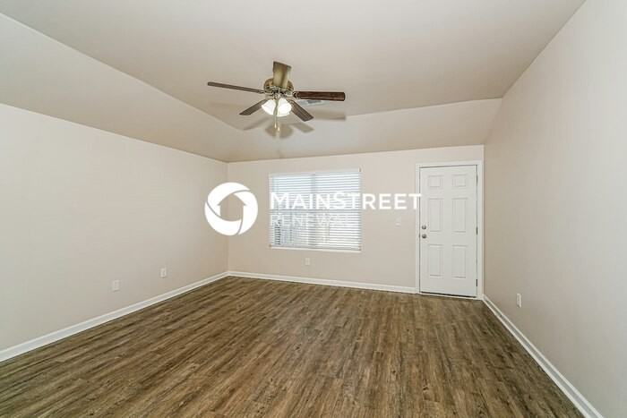 160 Jonathan Dr - Photo 5 of 18