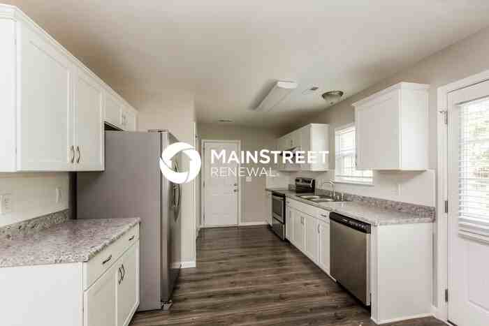 8148 Ottawa Ln - Photo 7 of 16