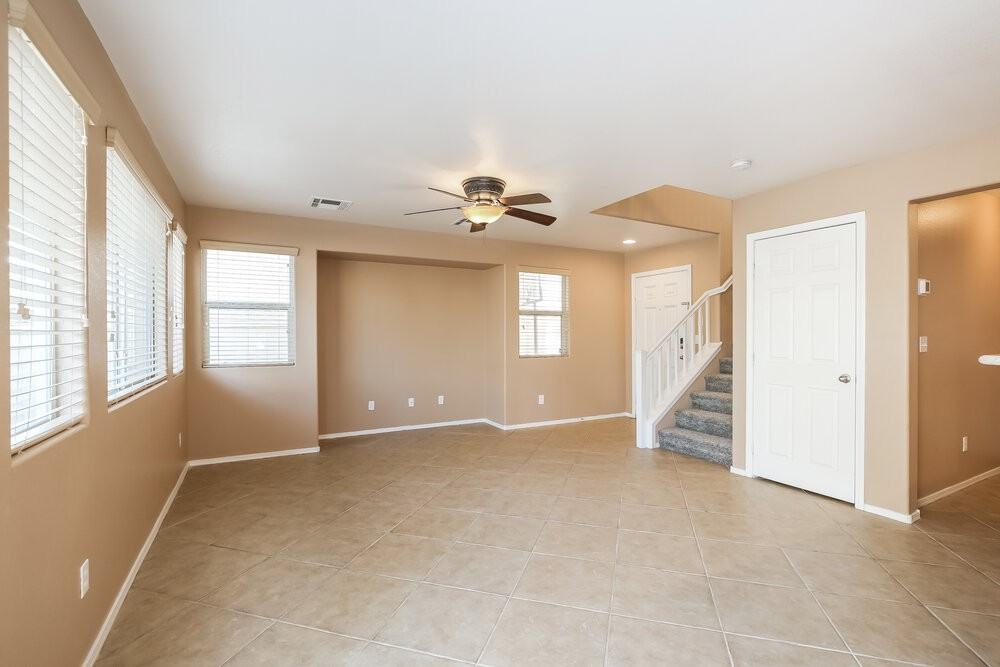 8204 Wildwood Glen Dr - Photo 4 of 17