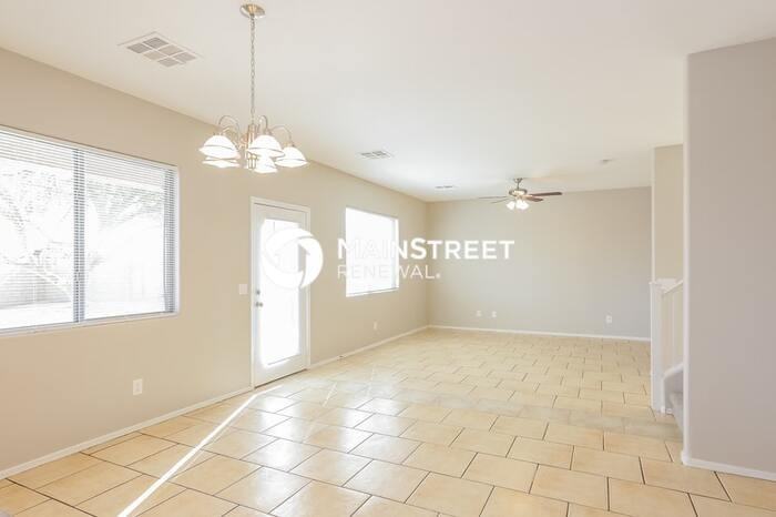 7322 West Coolidge Street - Photo 5 of 17