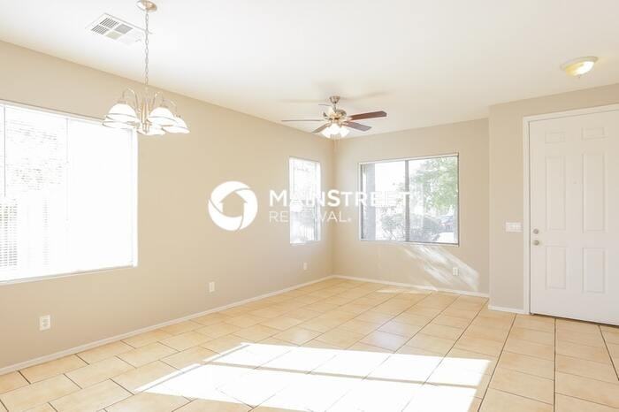 7322 West Coolidge Street - Photo 6 of 17