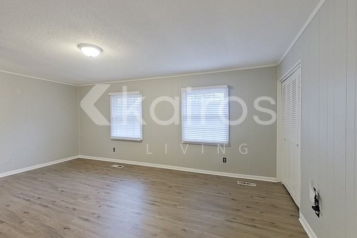 2319 Applewood Dr - Photo 5 of 24