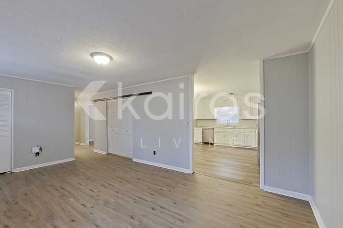 2319 Applewood Dr - Photo 6 of 24