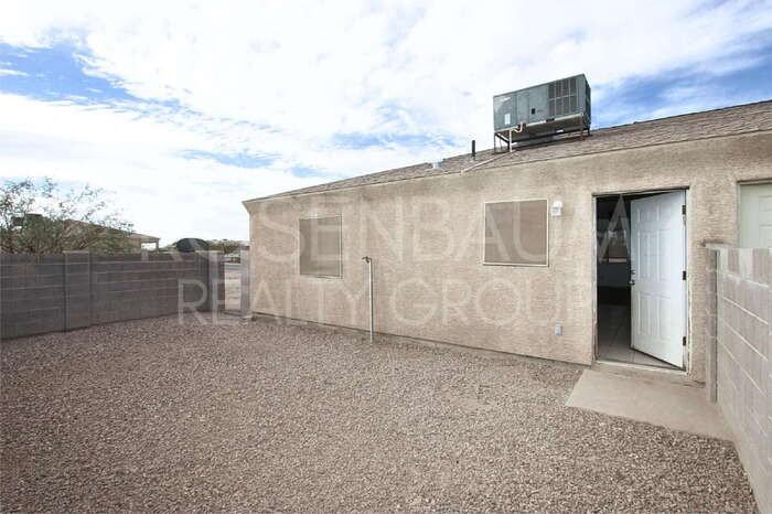 15588 S Yava Rd #B - Photo 6 of 10