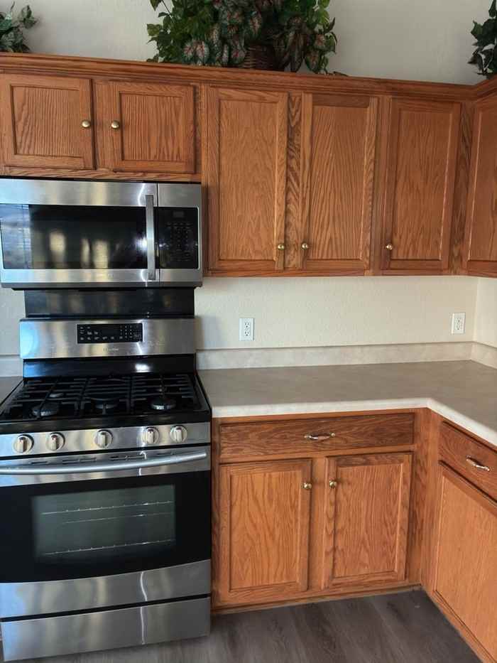 1105 Coronation Way - Photo 6 of 17