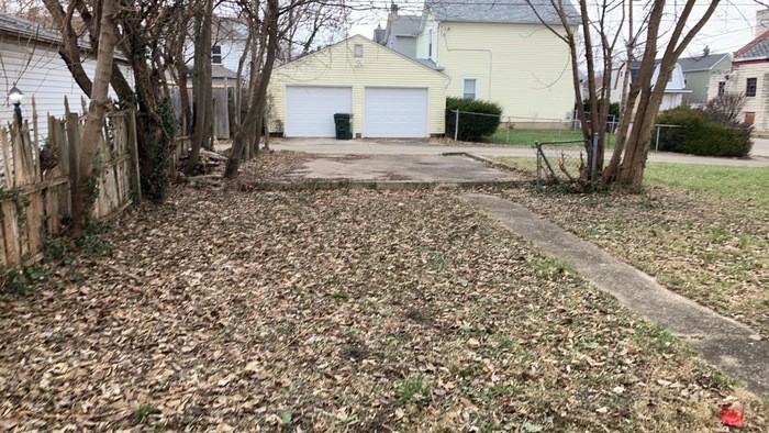 105 S Irwin St - Photo 4 of 37