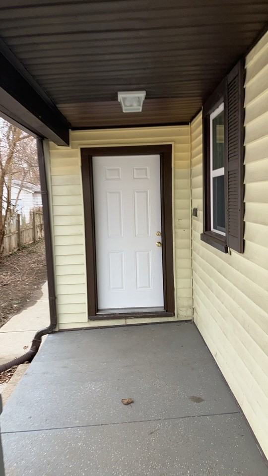 105 S Irwin St - Photo 5 of 37