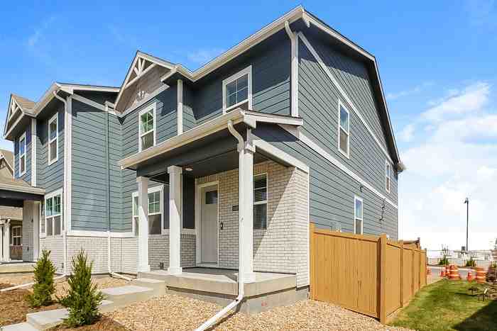 13405 Oneida Street - Photo 4 of 17