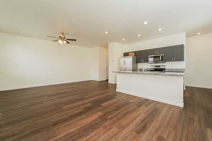 13405 Oneida Street - Photo 5 of 17