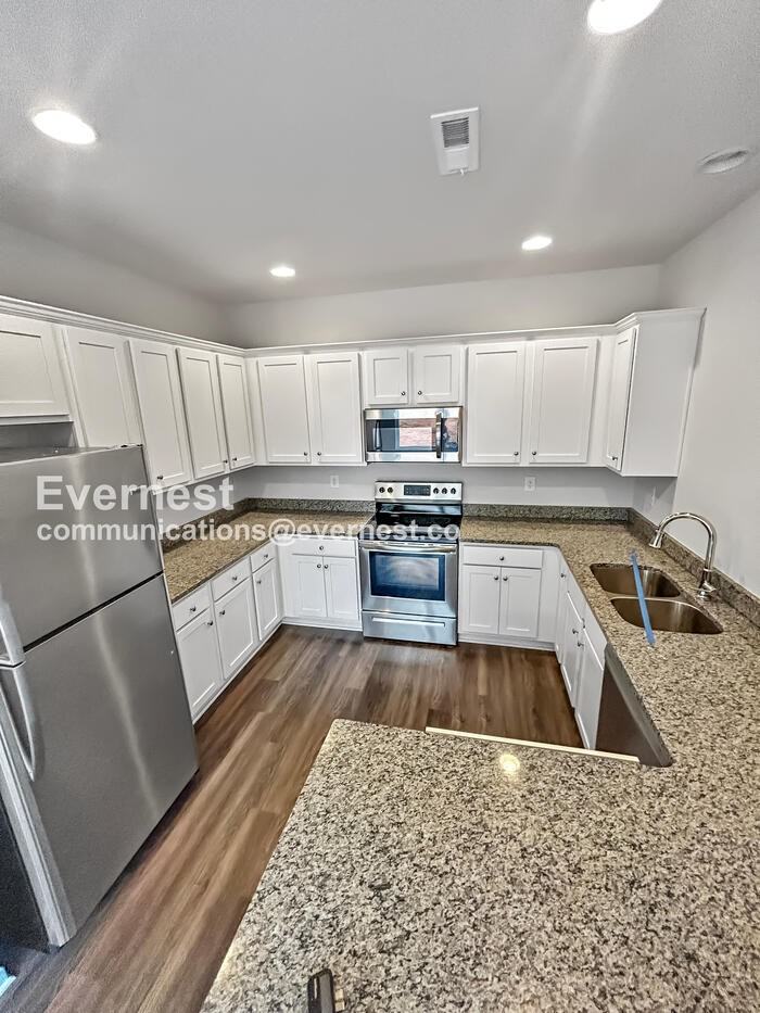 109 Big Bertha Dr - Photo 2 of 20