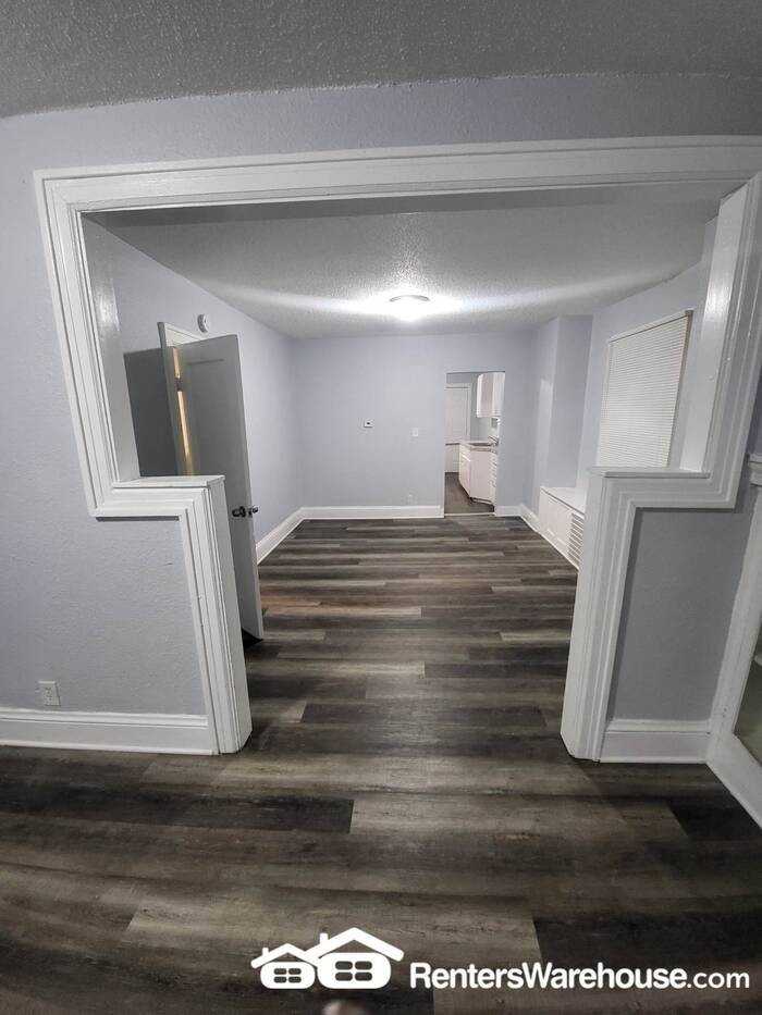 2533 Cypress Ave - Photo 5 of 12