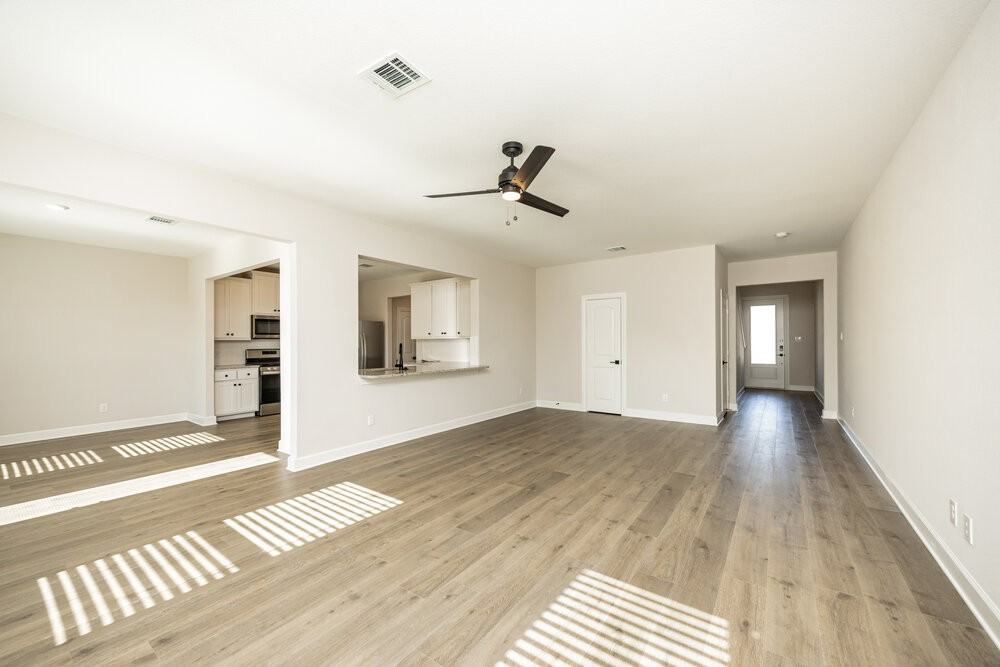 1213 Bullock Dr - Photo 6 of 17