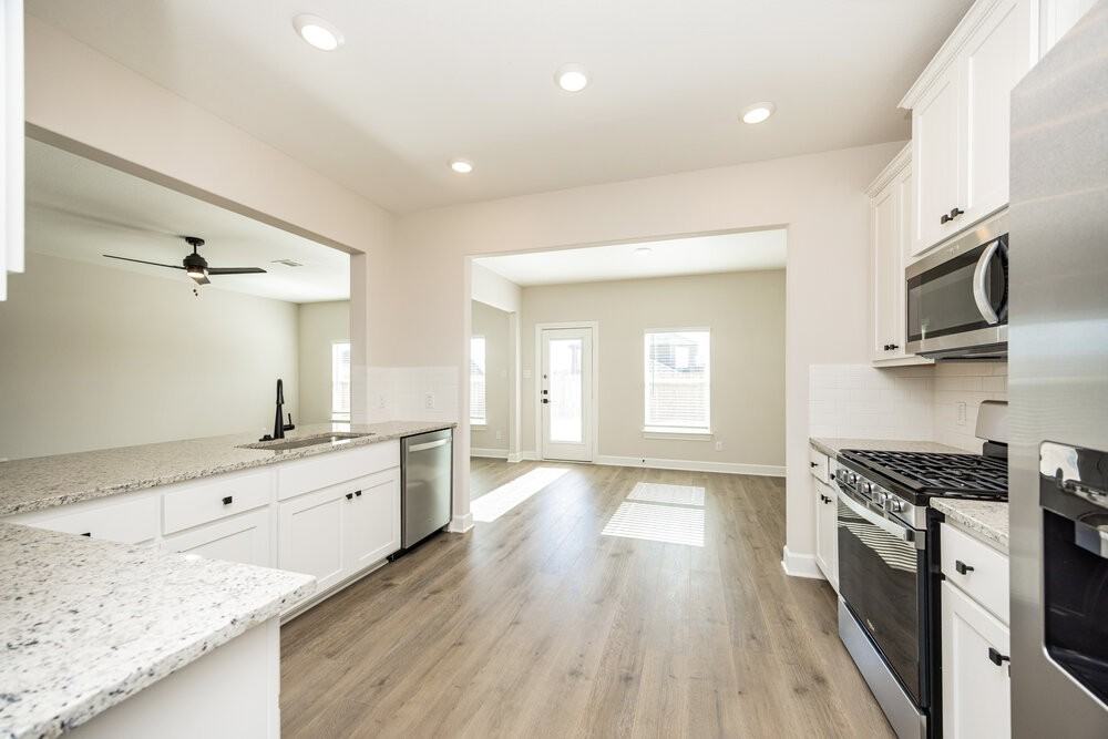 1213 Bullock Dr - Photo 7 of 17