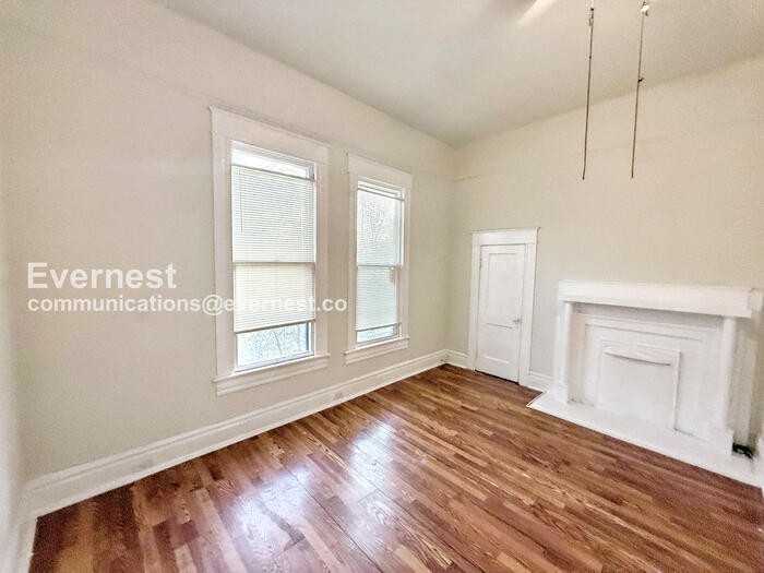 921 53rd Street North #B - Photo 7 of 19