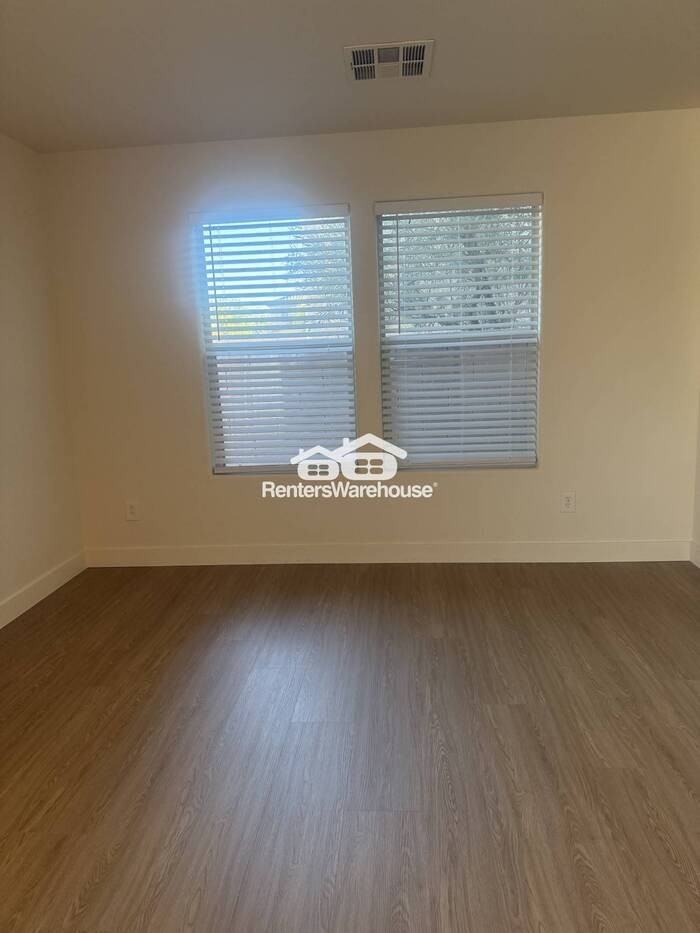 11852 Montclair Park Court - Photo 3 of 9