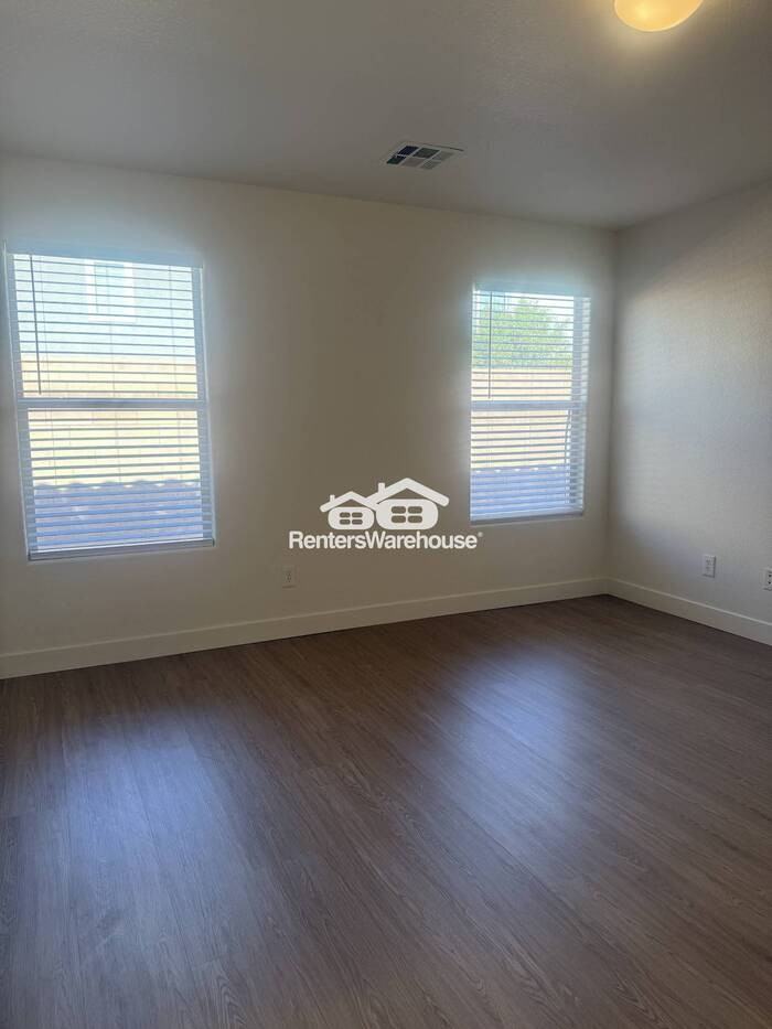 11852 Montclair Park Court - Photo 5 of 9