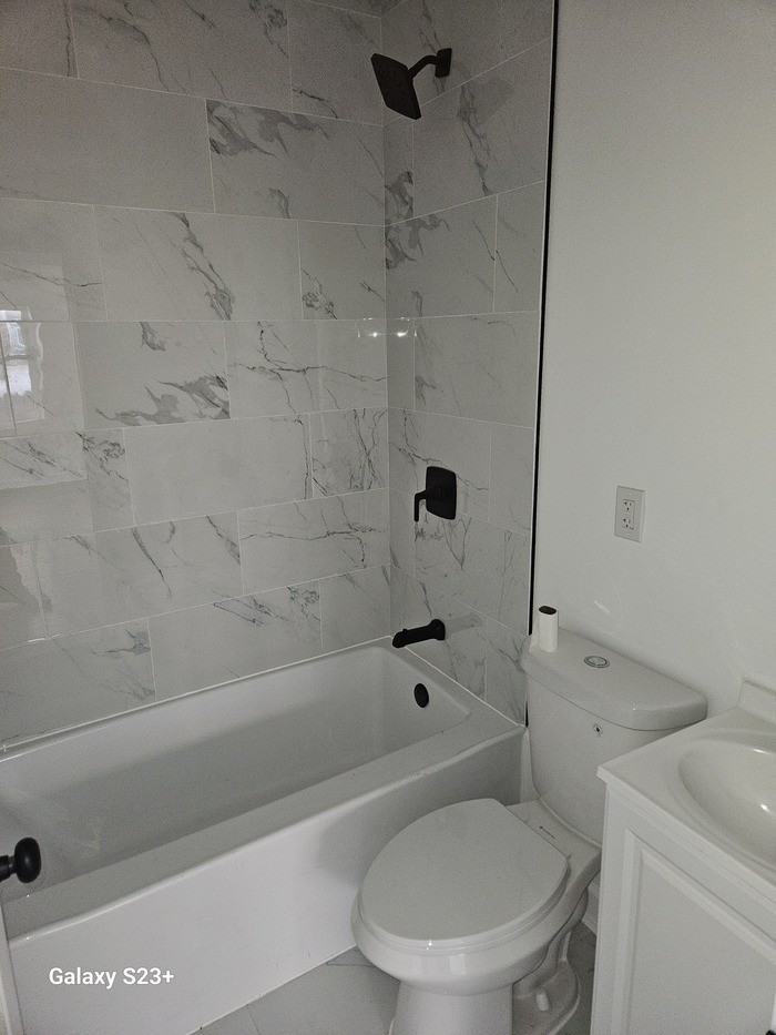 1064 Harrison St - Photo 5 of 12