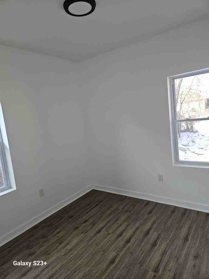 1064 Harrison St - Photo 6 of 12